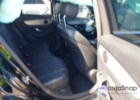 2020 Mercedes-Benz Glc 300 z USA, uszkodzony, nr VIN W1N0G8DB1LF791414